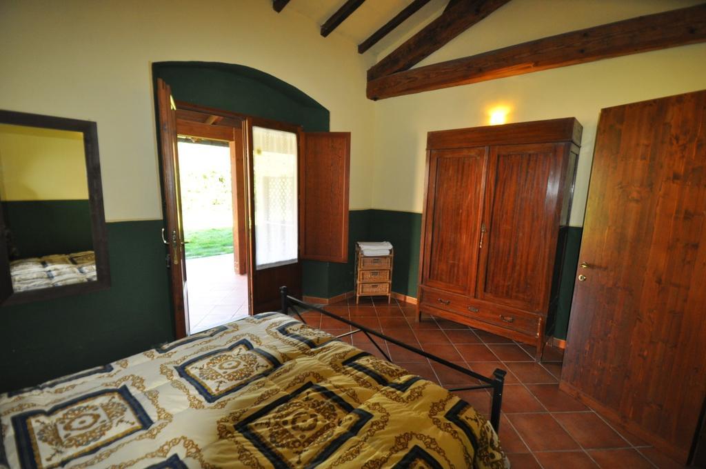 Agriturismo Il Cerrosughero Villa Скарлино Стая снимка