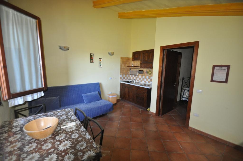 Agriturismo Il Cerrosughero Villa Скарлино Стая снимка