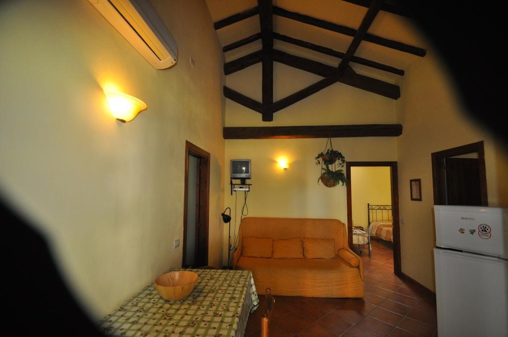 Agriturismo Il Cerrosughero Villa Скарлино Стая снимка