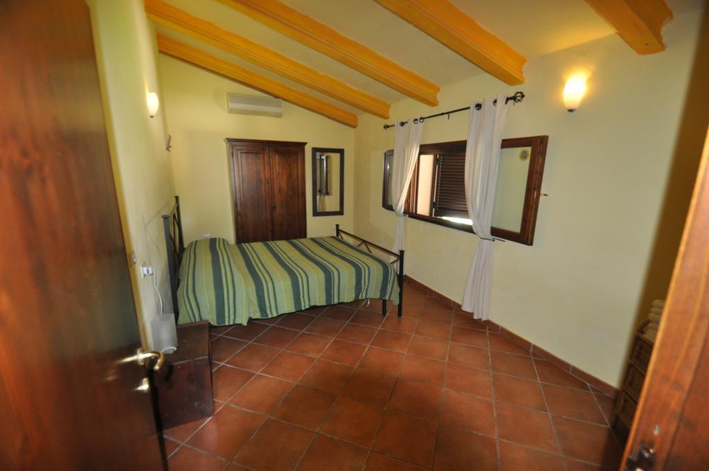 Agriturismo Il Cerrosughero Villa Скарлино Стая снимка